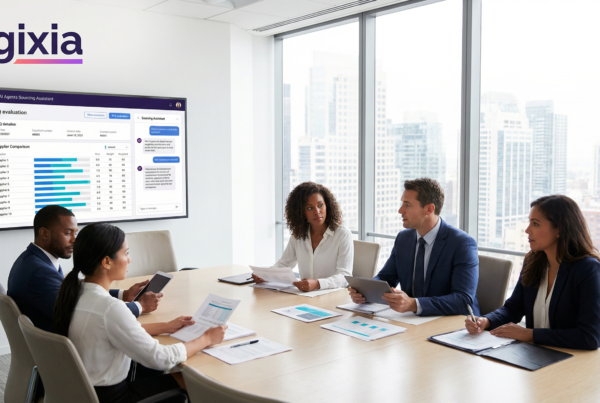Equipo multifuncional evaluando propuestas de RFP con el Sourcing Assistant de EGIXIA AI Agents en una sala de juntas.